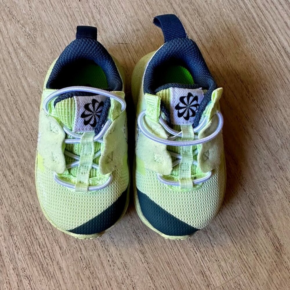 AdidasNike crater impact toddler size 4c